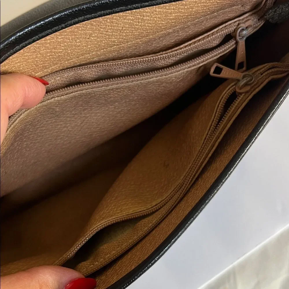 Vintage Courrages Black Leather Women's Crossbody Bag